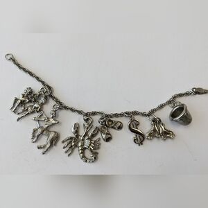 VTG SILVER TONE CHUNKY CHARM BRACELET